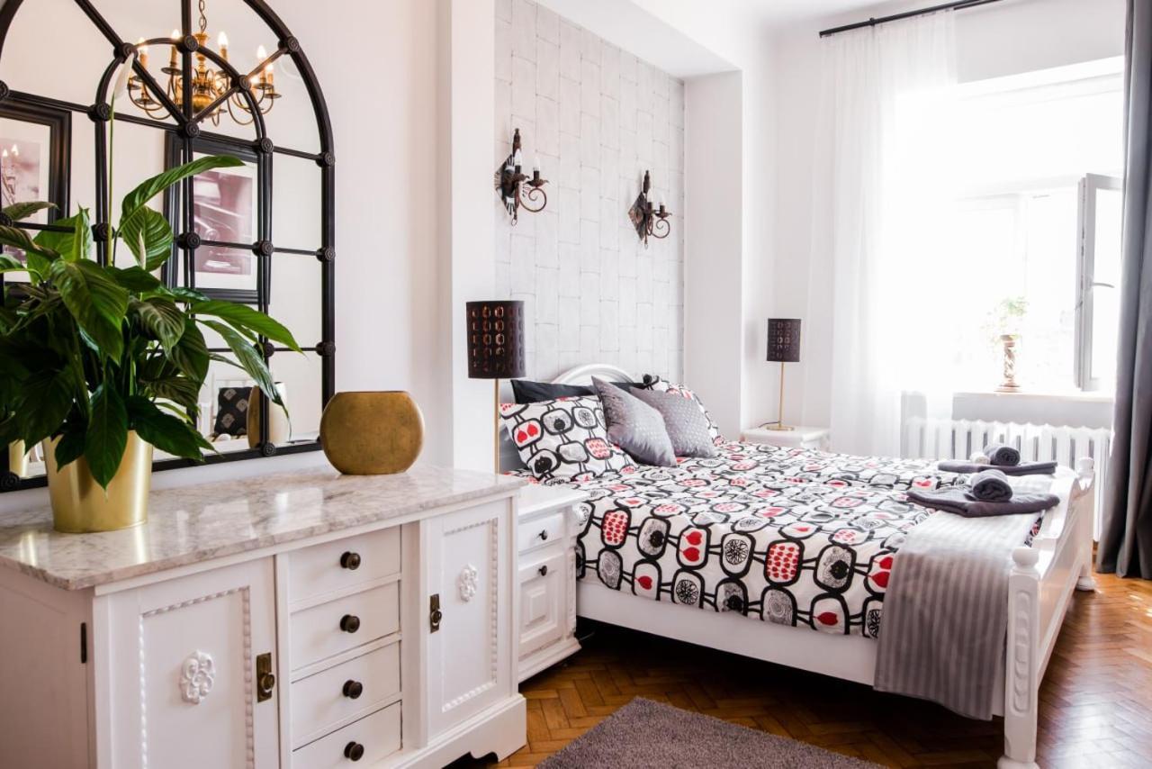 Halby Luxury Rooms Chmielna 73B Warsaw Exterior photo