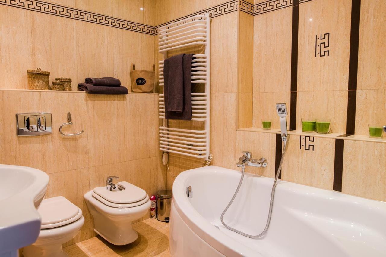 Halby Luxury Rooms Chmielna 73B Warsaw Exterior photo